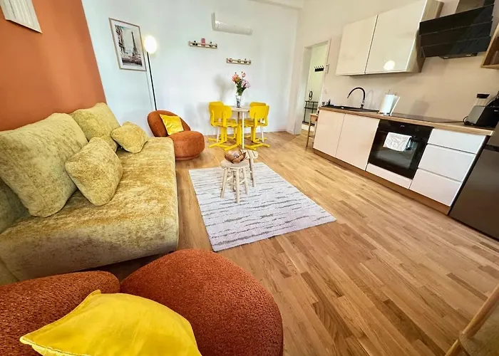 Kunstvoll Wohnen Im Herzen Wiens Hg16 Bécs