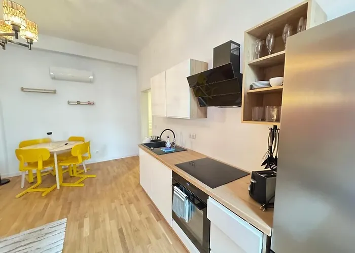 Kunstvoll Wohnen Im Herzen Wiens Hg16 Apartman Bécs